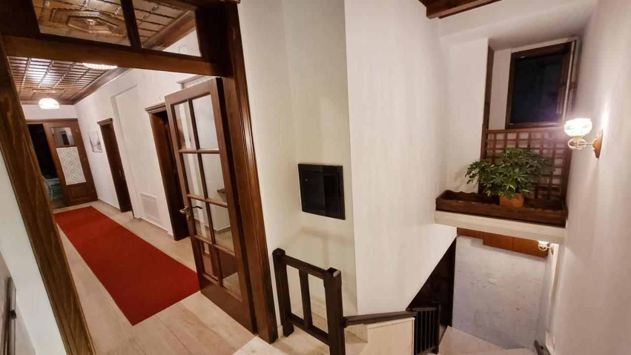 Master Hotel เบราท ภายนอก รูปภาพ